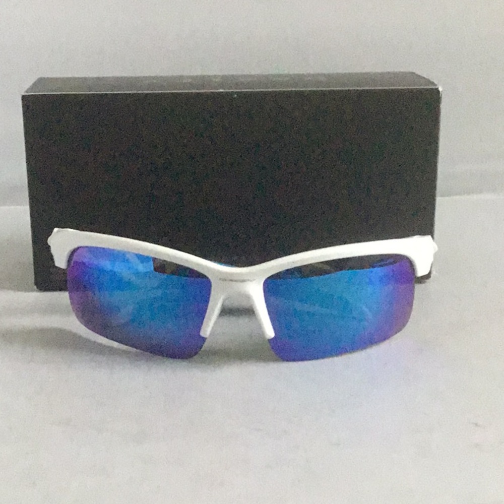 OAKLEY CAPACITOR SUNGLASSES.